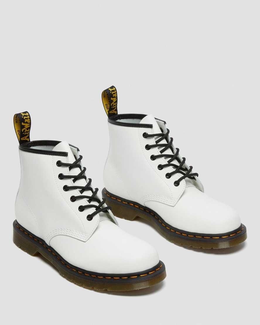 Dr Martens 101 Yellow Stitch Smooth Leather Men's Ankle Boots White Smooth Leather | RTELBC739