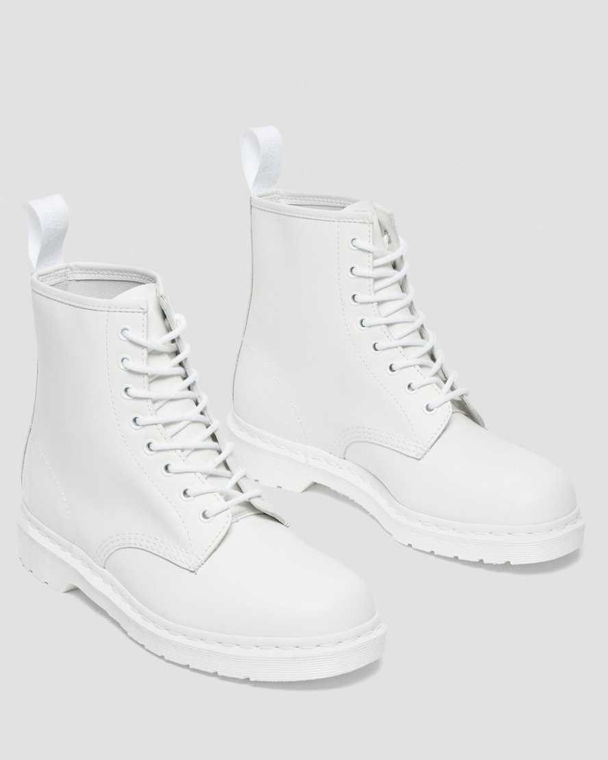 Dr Martens 1460 Mono Smooth Leather Men's Lace Up Boots White Smooth Leather | QYISKT019