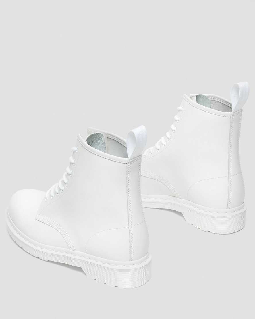 Dr Martens 1460 Mono Smooth Leather Men's Lace Up Boots White Smooth Leather | QYISKT019