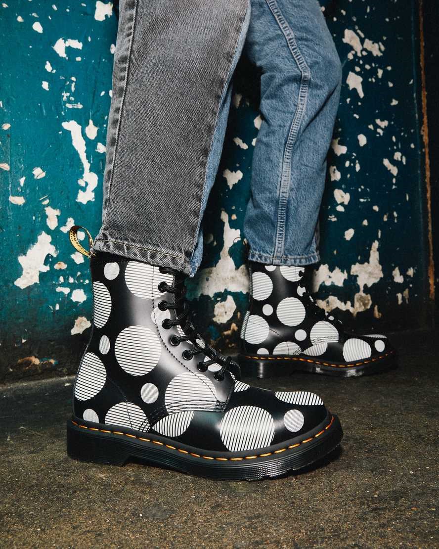 Dr Martens 1460 Polka Dot Smooth Leather Women's Ankle Boots Black Polka Dot Smooth | OQWSNL140