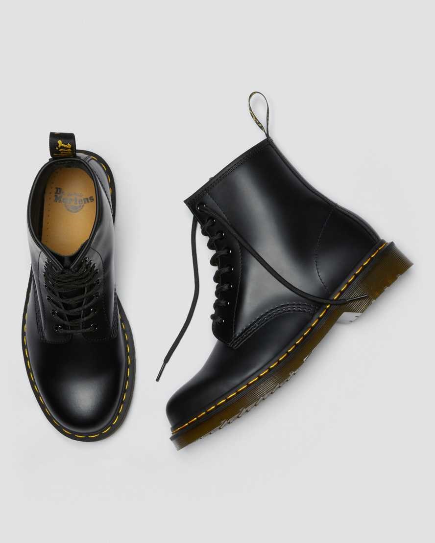 Dr Martens 1460 Smooth Leather Men's Lace Up Boots Black Smooth Leather | DSVMNL517