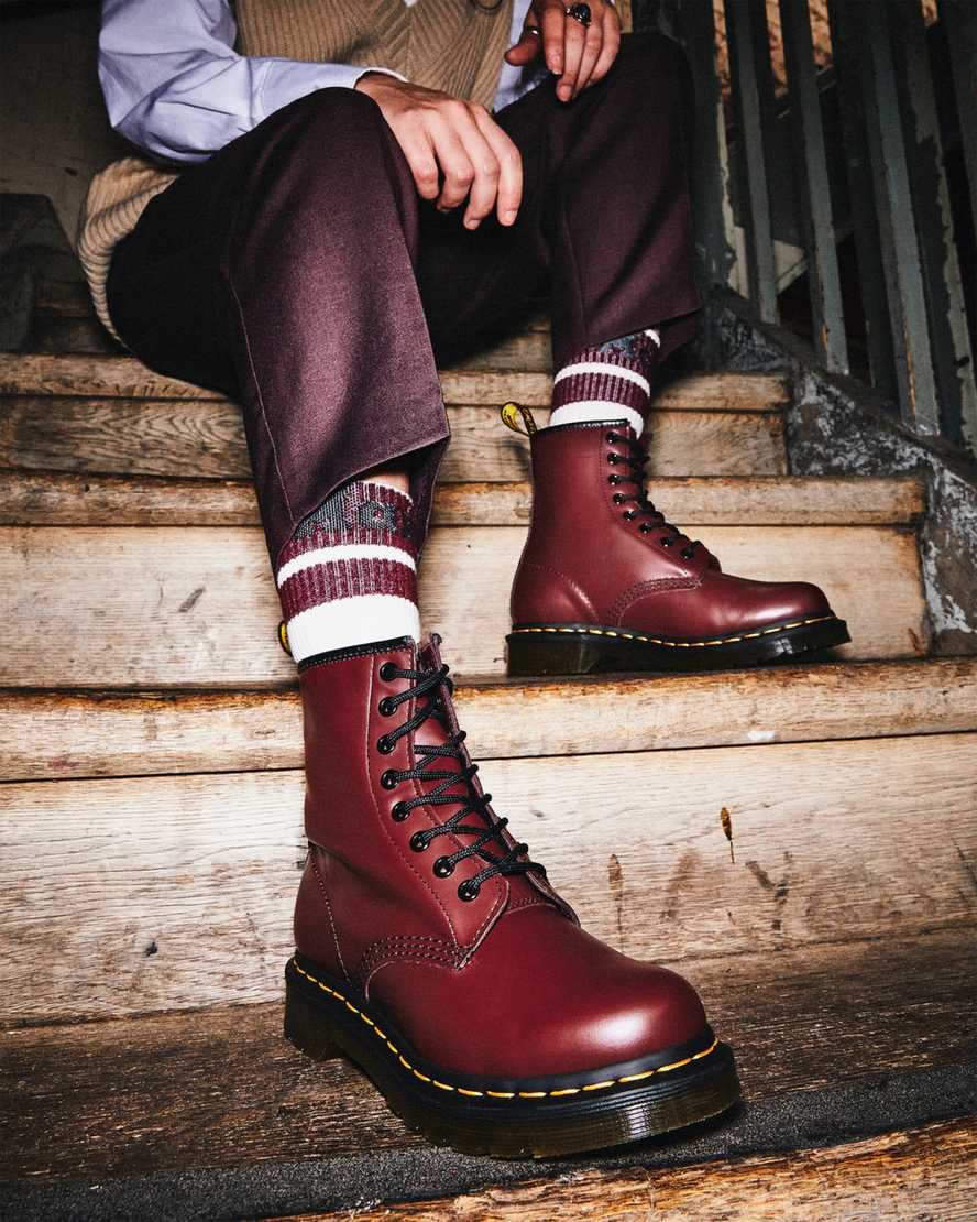 Dr Martens 1460 Smooth Leather Women's Ankle Boots Cherry Red Smooth Leather | EAXNML231