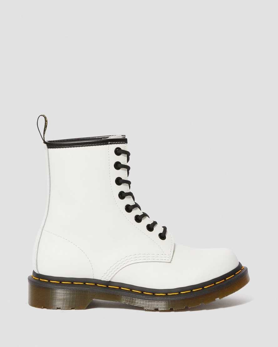 Dr Martens 1460 Smooth Leather Women's Lace Up Boots White Smooth Leather | KSMHFL976