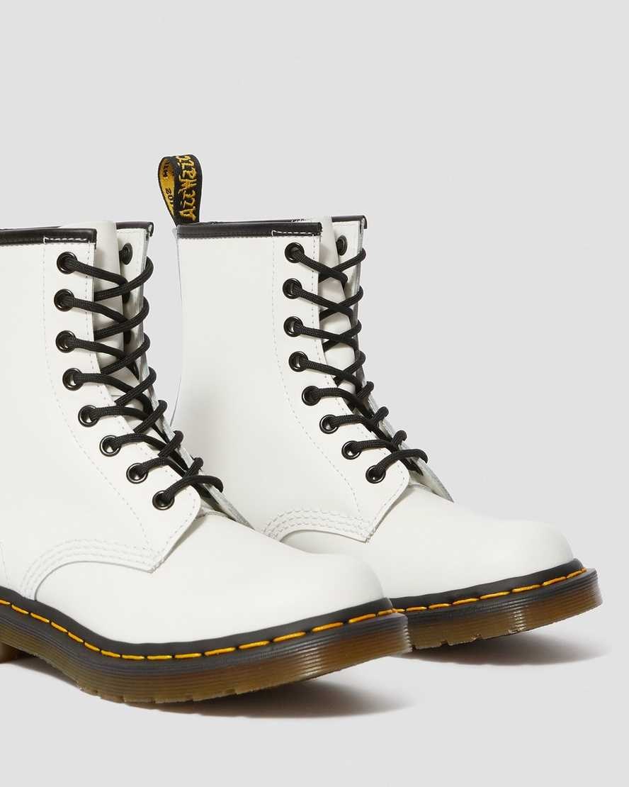 Dr Martens 1460 Smooth Leather Women's Lace Up Boots White Smooth Leather | KSMHFL976