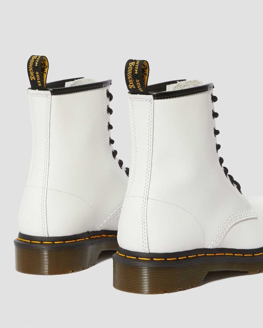 Dr Martens 1460 Smooth Leather Women's Lace Up Boots White Smooth Leather | KSMHFL976