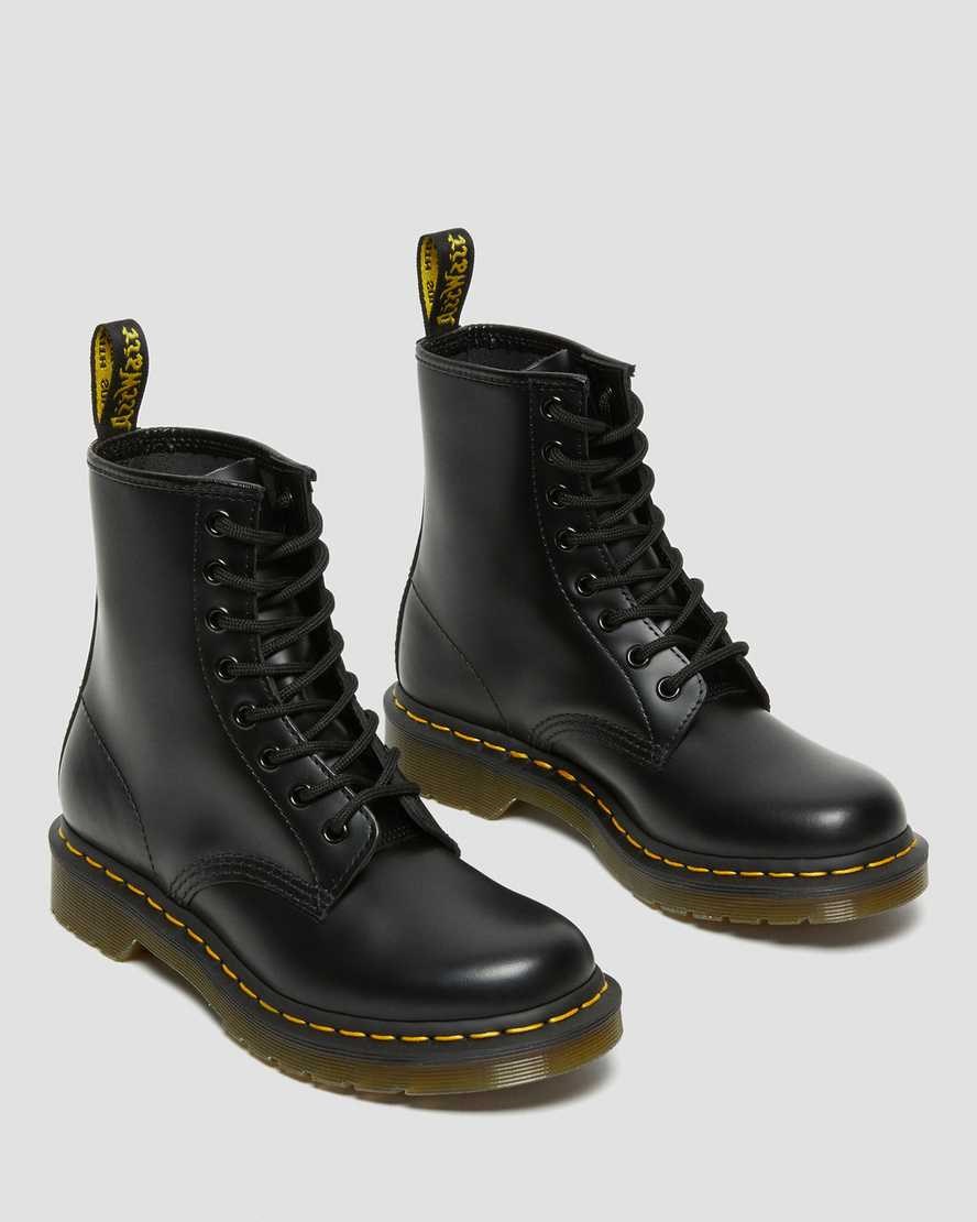 Dr Martens 1460 Smooth Leather Women's Lace Up Boots Black Smooth Leather | LHIRNJ305