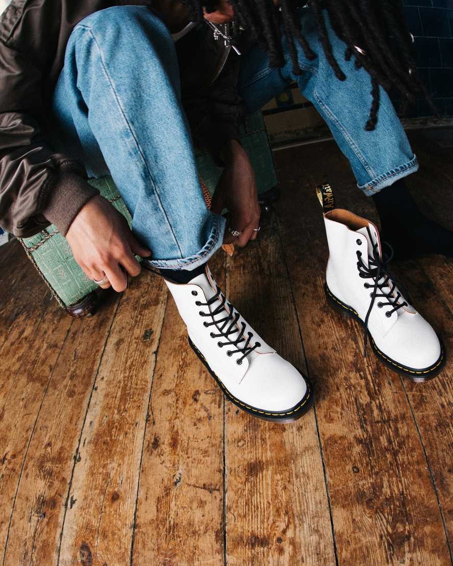 Dr Martens 1460 Vintage Made in England Men's Ankle Boots White Quilon | SXIWCH175