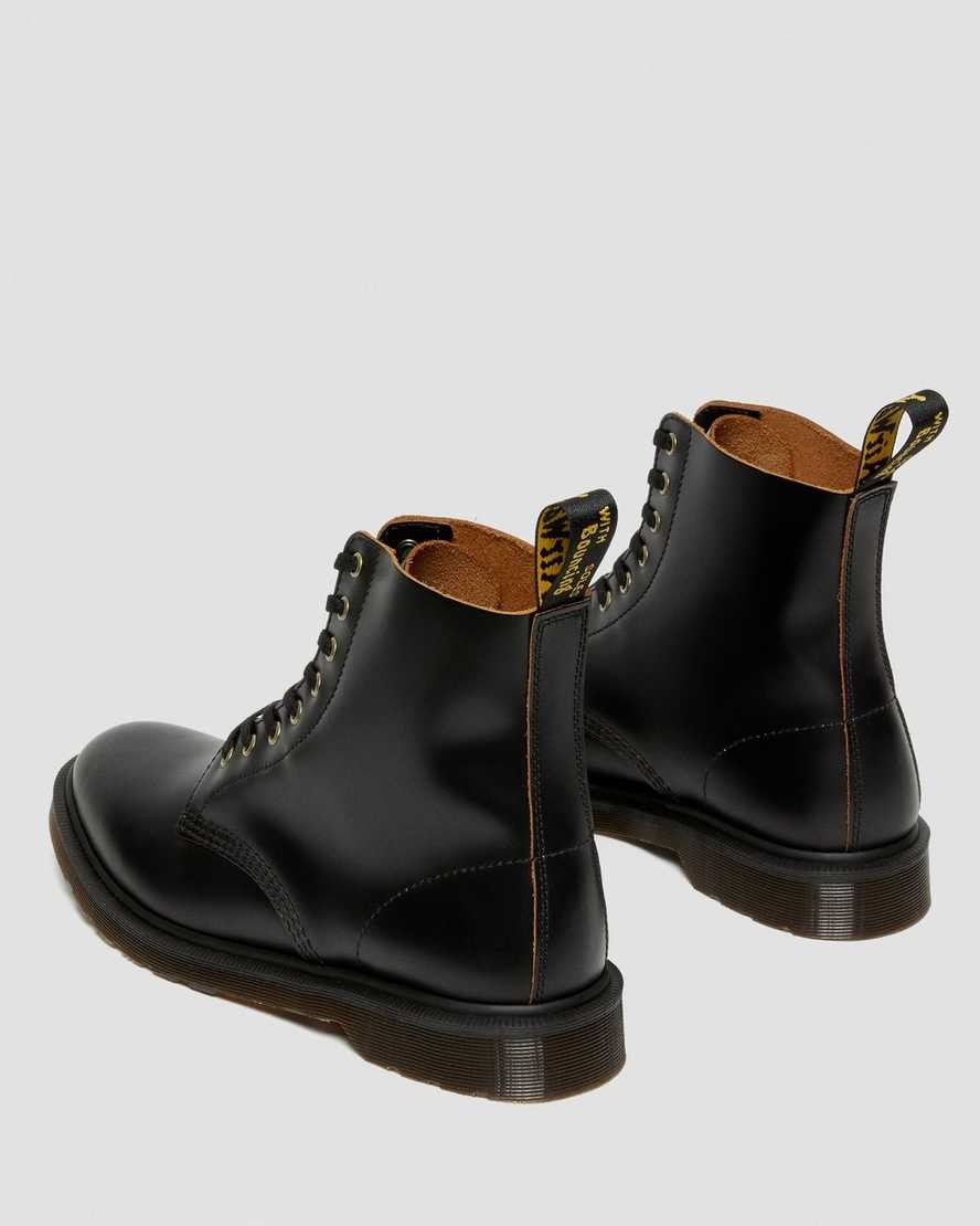 Dr Martens 1460 Vintage Smooth Leather Men's Lace Up Boots Black Vintage Smooth | IOUDRG498