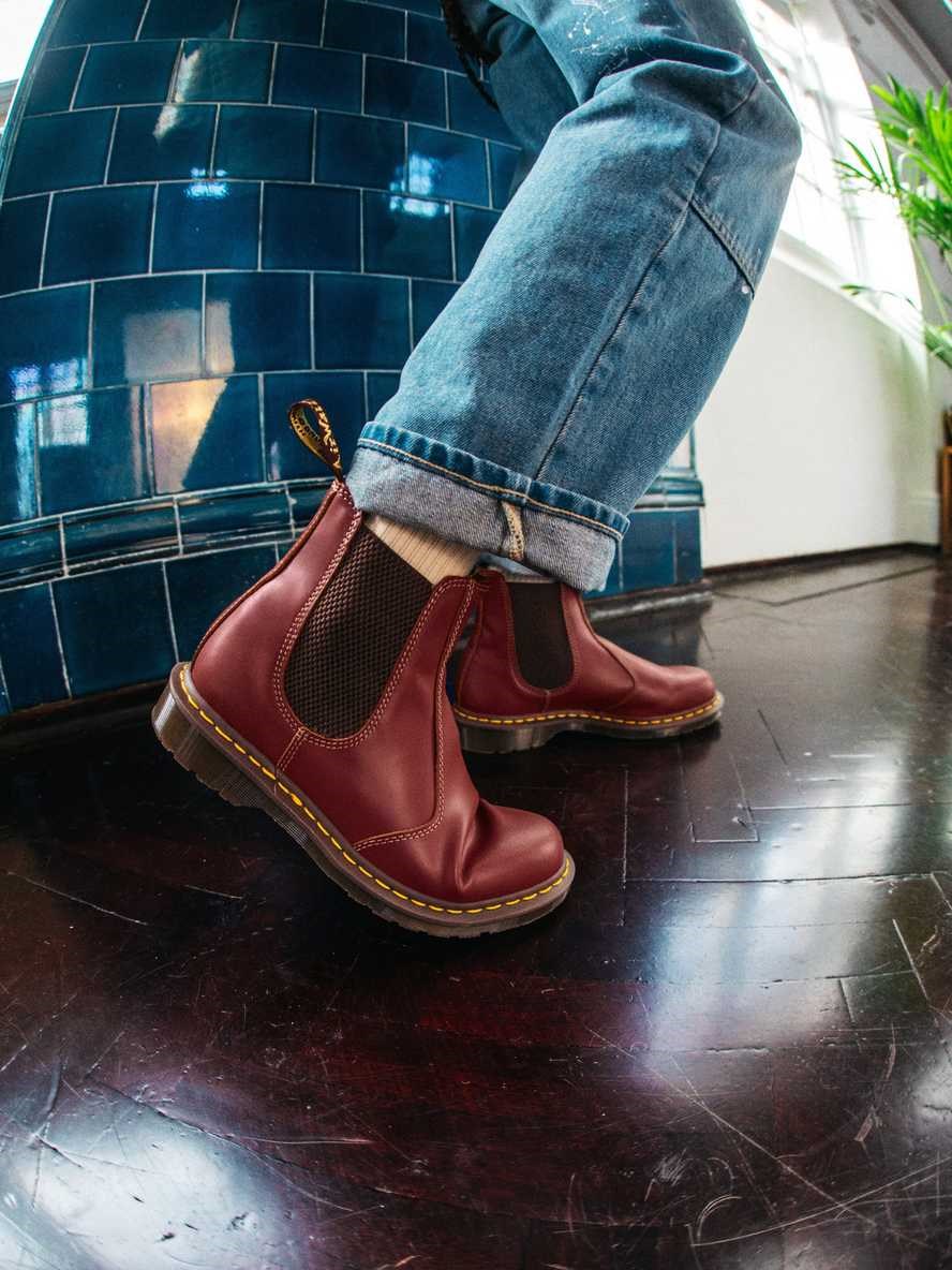 Dr Martens 2976 Vintage Made In England Men's Chelsea Boots Red Quilon | FVLDHI638