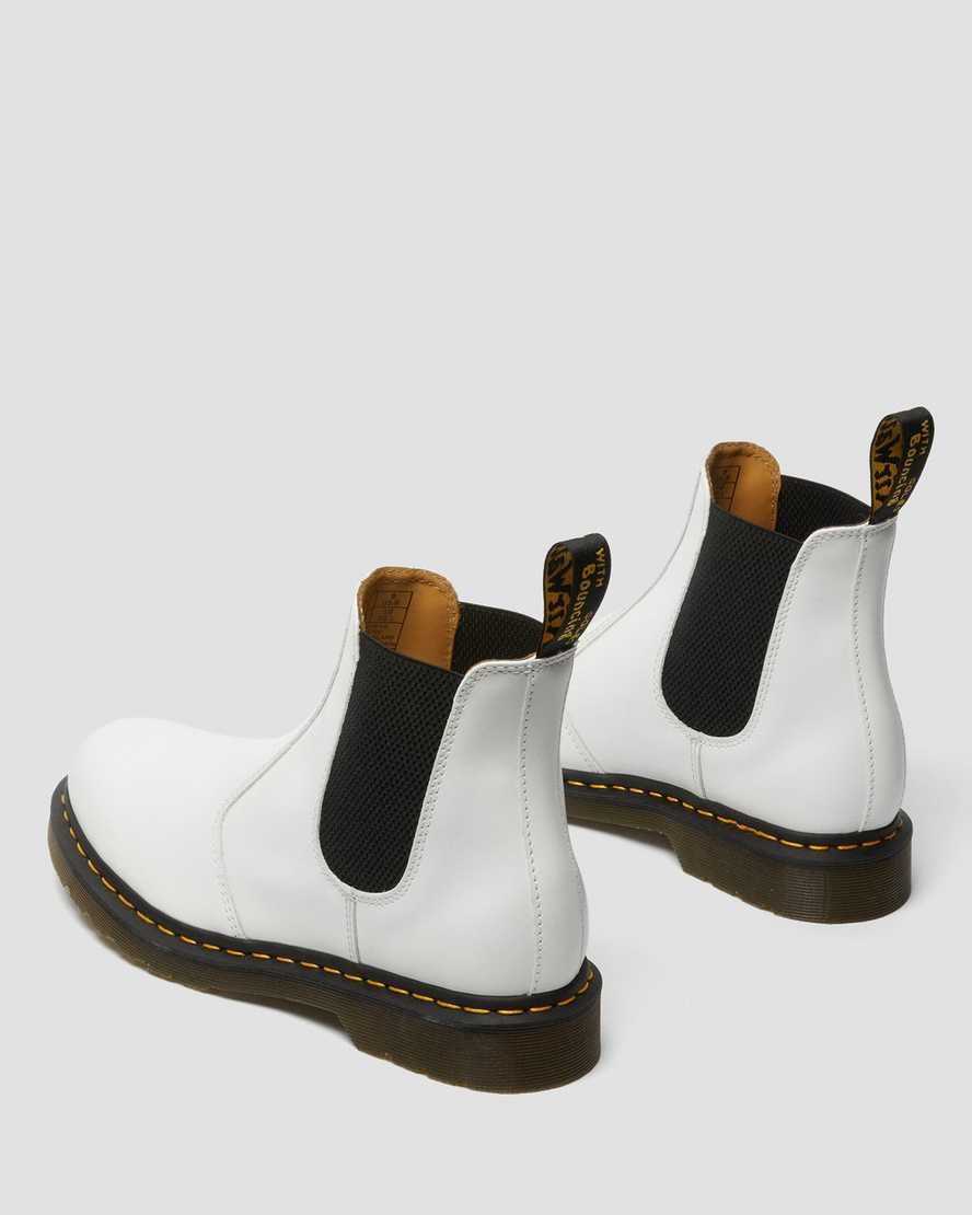 Dr Martens 2976 Yellow Stitch Smooth Leather Women's Chelsea Boots White Smooth Leather | HLSEPB385